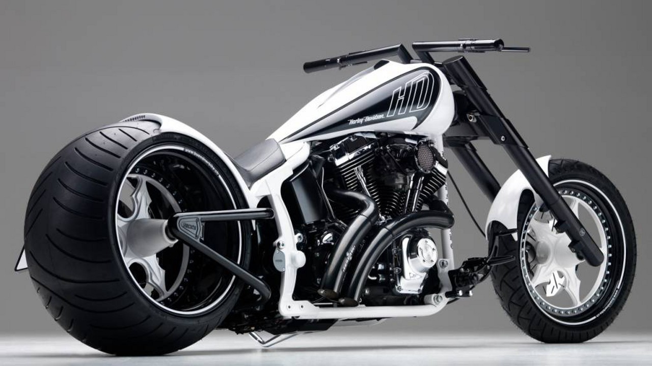 Harley Davidson Softail ‘Black & White’ by Bündnerbike