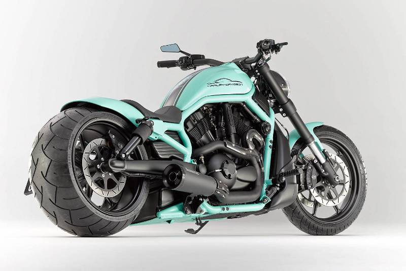 Harley Davidson V Rod ‘Hulk’ by Bündnerbike