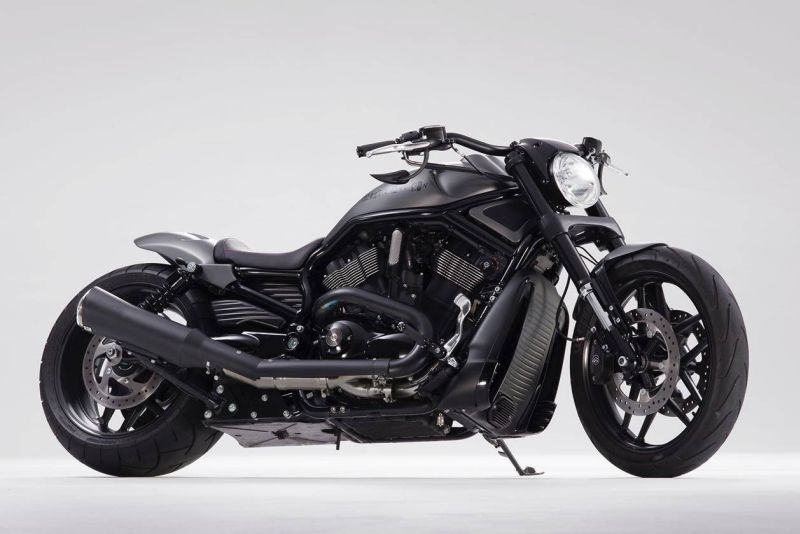 Harley Davidson V Rod ‘Connie’ by Bündnerbike