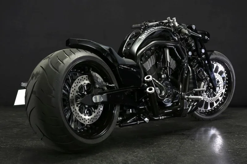 Harley Davidson V Rod edge of rudo by Bad Land
