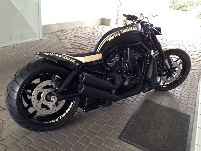 Harley Davidson V Rod ‘Black&Beige’ by 69Customs