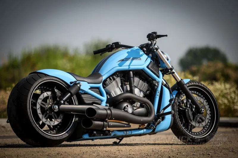 Harley-Davidson V-Rod Flyin Low by Rick’s Motorcycles