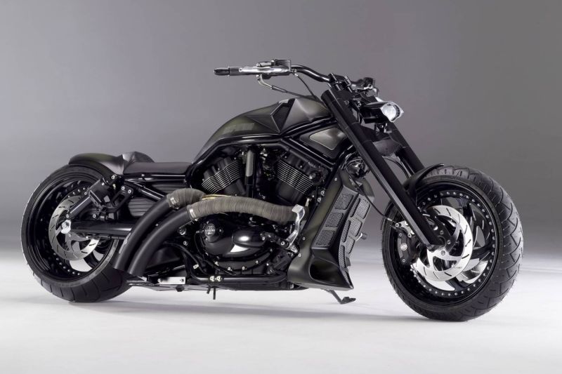Harley Davidson V Rod 'Thunderstorm' by Bündnerbike