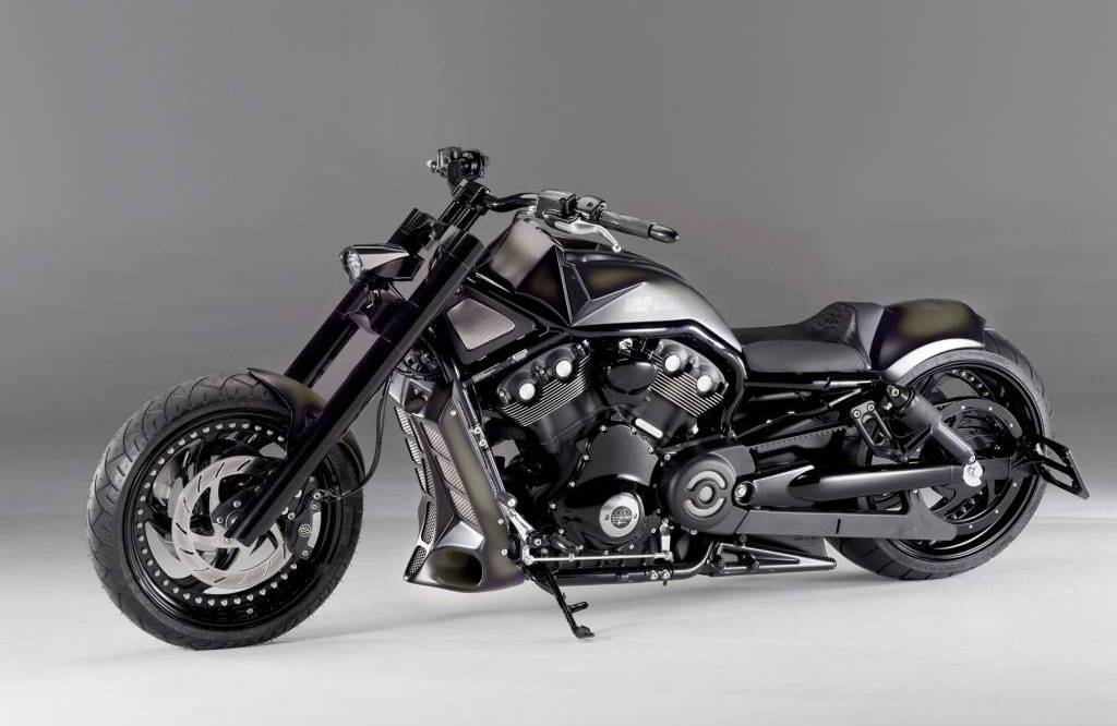 Harley Davidson V Rod ‘Thunderstorm’ by Bündnerbike