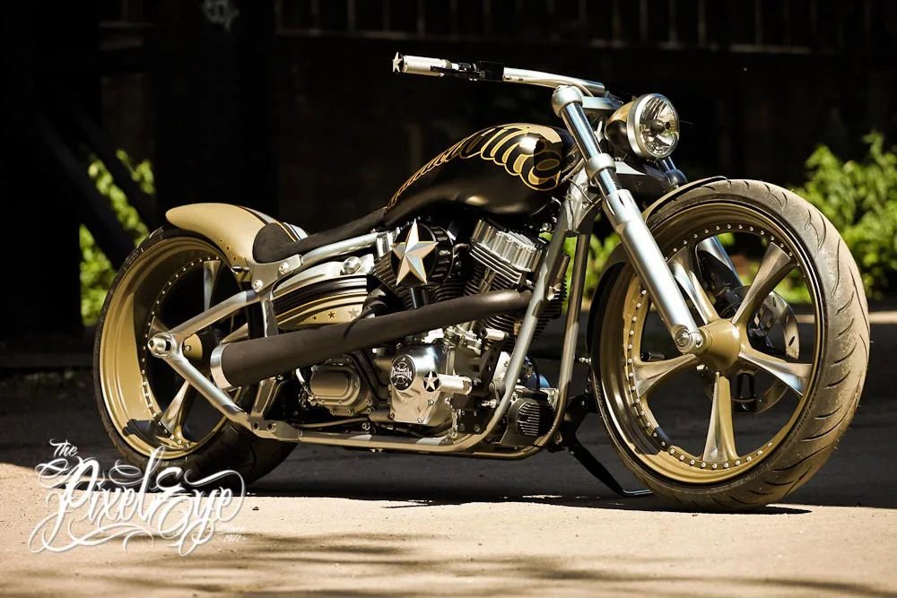 Harley-Davidson Softail "Ego shooter" by Thunderbike