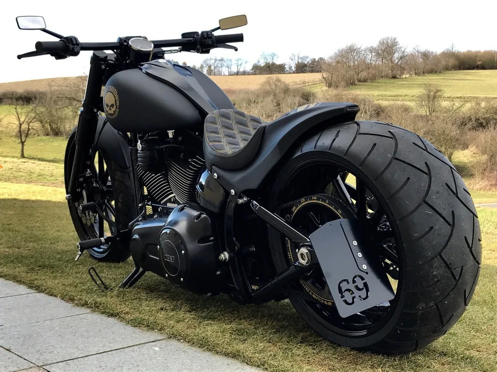 Harley Davidson Sodtail Breakout "Skull280" created by 69Customs