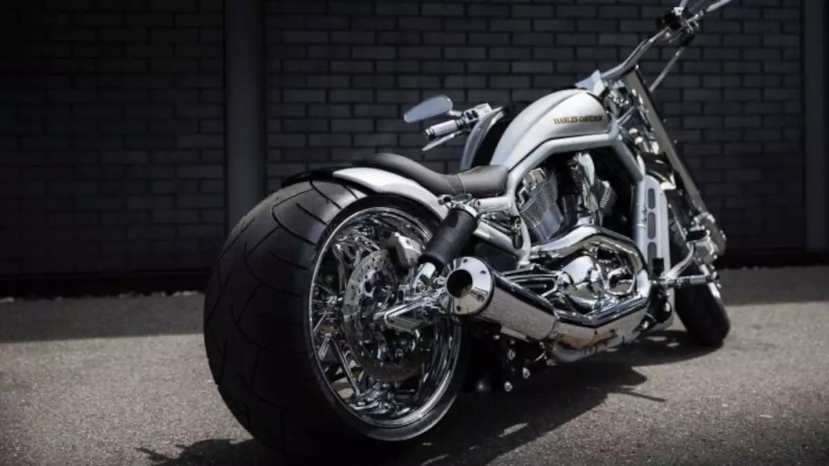 Harley Davidson V Rod 'Centenarius' by Bündnerbike
