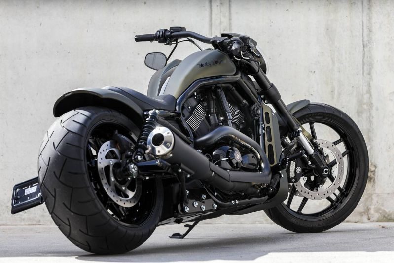 Harley Davidson V Rod 'Earthquake' by Bündnerbike