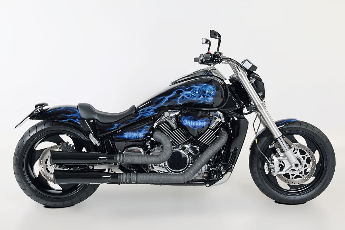 ▶ Suzuki Boulevard “Black Blue” by Delta Custom Bikes