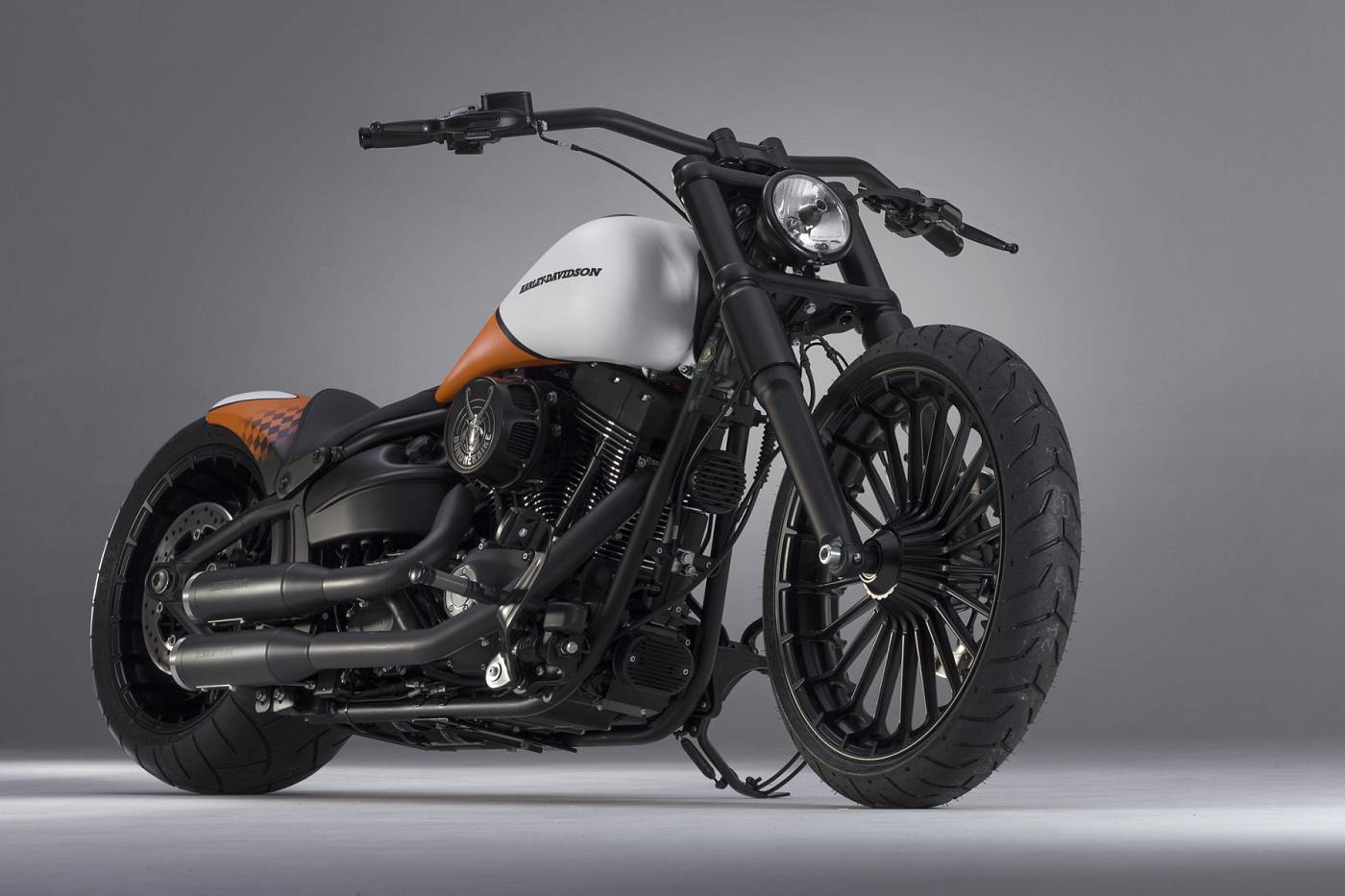 Harley-Davidson Softail ‘SUNSET RACER’ by Bündnerbike