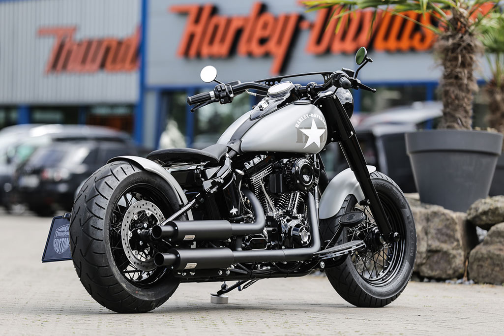 Harley-Davidson Softail Slim Bobber ‘Plain Jane’ by Thunderbike