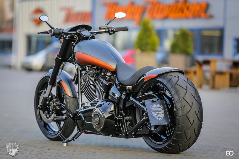 Harley Davidson Softail Breakout Black Sunset Thunderbike