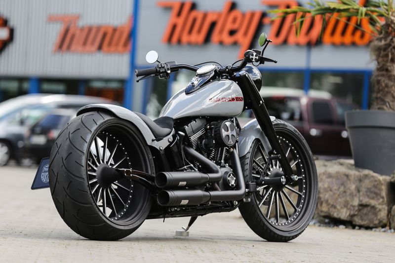 ► Harley Davidson Softail “Freespoke” by Thunderbike