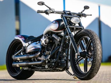 Harley Davidson Softail Breakout Flames by Thunderbike 09