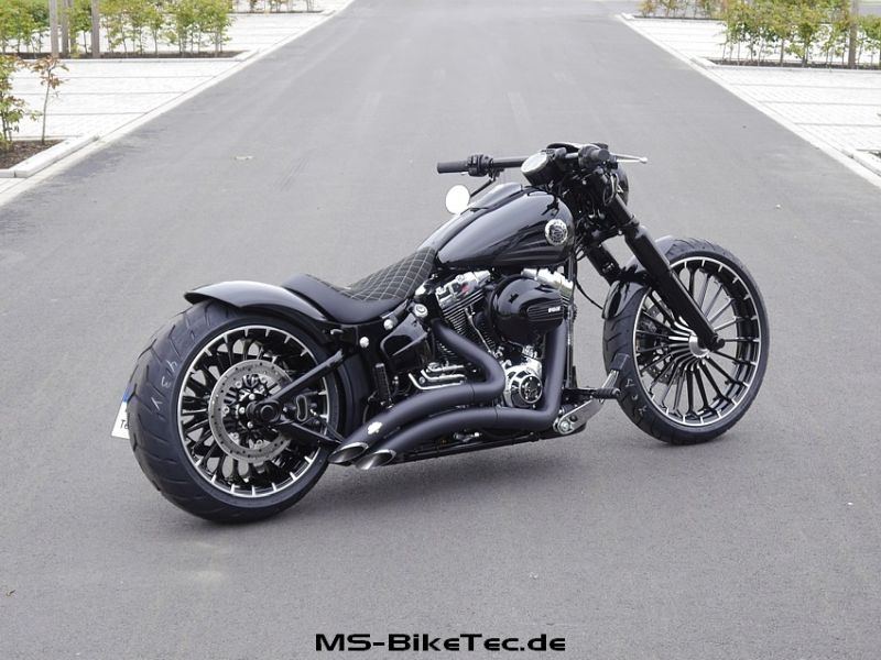 Harley-Davidson Softail Breakout flatout by MS-Biketec