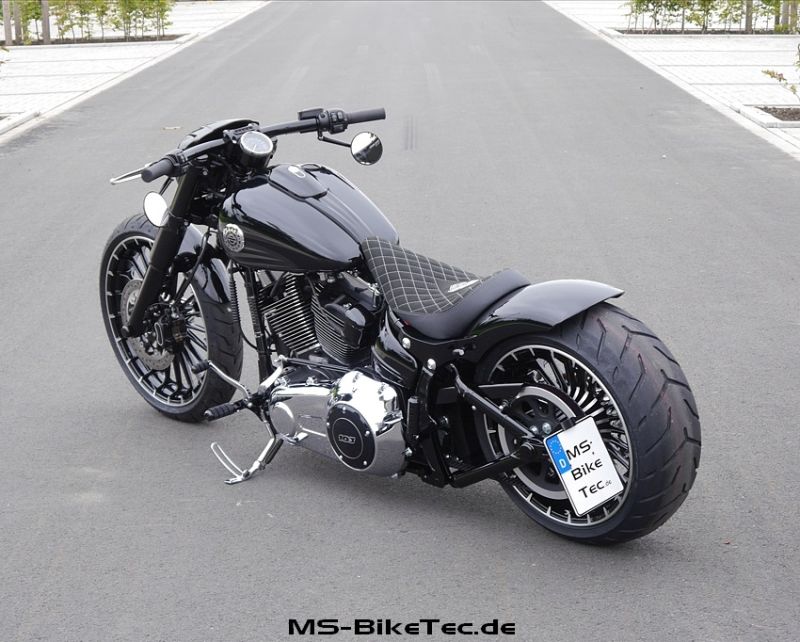 Harley-Davidson Softail Breakout flatout by MS-Biketec