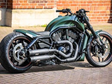 Harley Davidson v rod green by Thunderbike