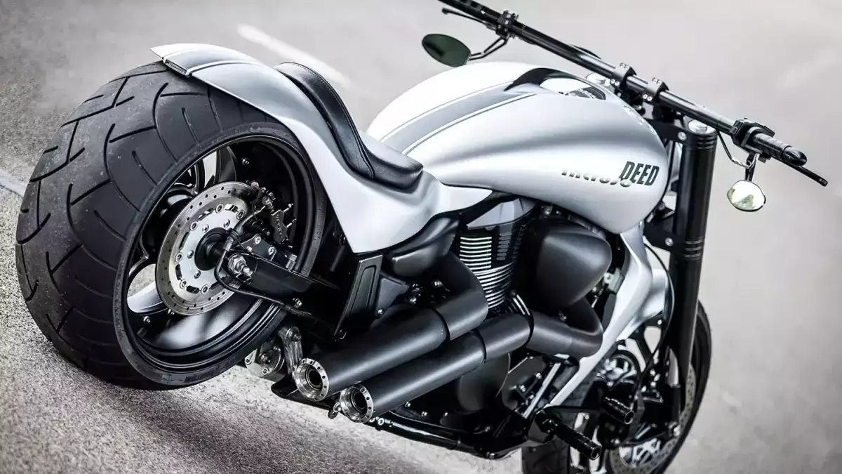 Suzuki Boulevard M109R 'Intruso DEED' by RST Performance