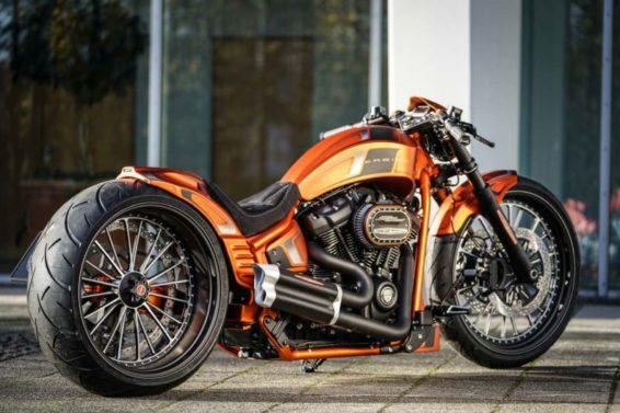 Harley Softail Breakout 'GP Style' by Thunderbike