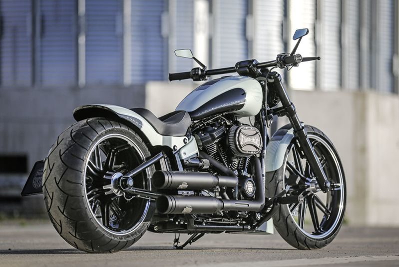 Harley-Davidson Softail Breakout Mintos by Thunderbike 095