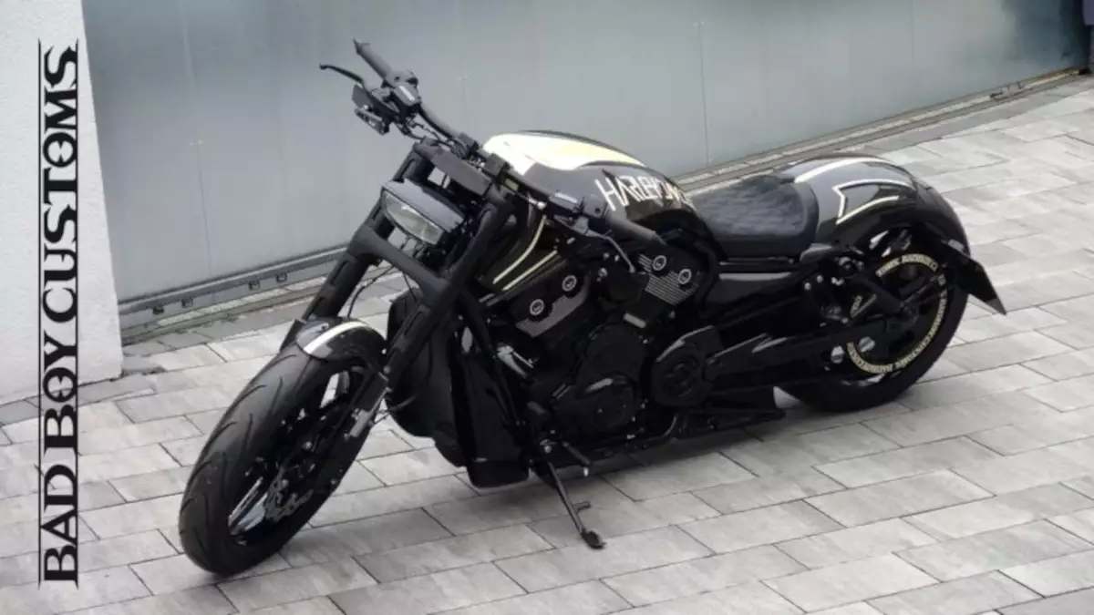 Harley Davidson V Rod ‘Carbon 3’ by Bad Boy Customs