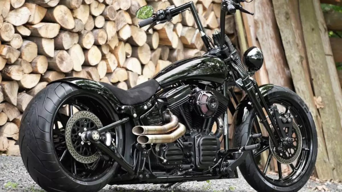 Harley-Davidson Softail ‘New Legend’ by BTChoppers