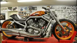 Harley-Davidson V-Rod muscle ‘Six’ by Fredy motorcycles