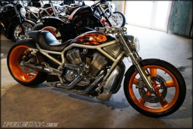 Harley-Davidson V-Rod muscle 'Six' by Fredy motorcycles