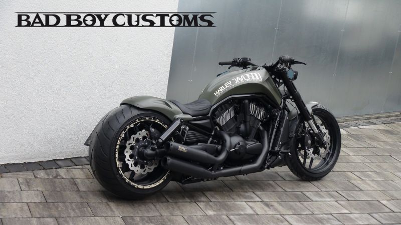 ► Harley Night Rod “Military” by Bad Boy Customs
