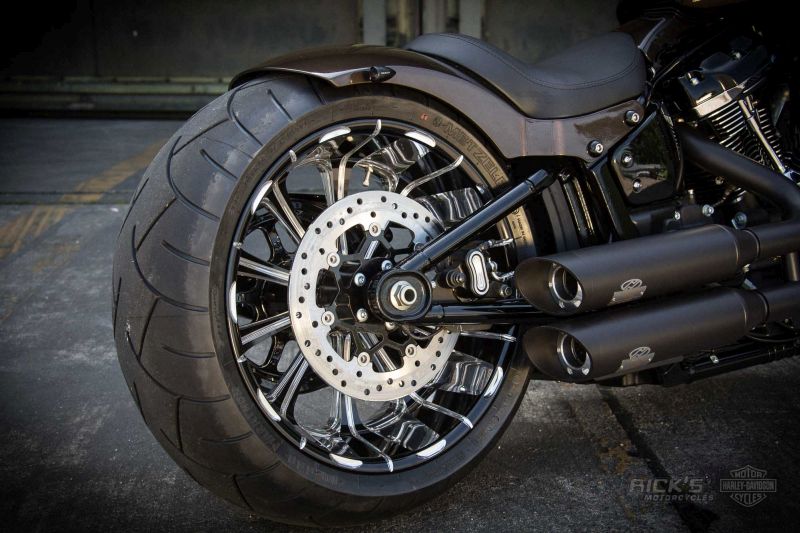Harley-Davidson Softail Breakout Collective Performance with CCE by Rick's motorcycles
