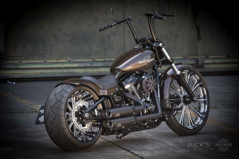 Harley-Davidson Softail Breakout Collective Performance with CCE by Rick's motorcycles