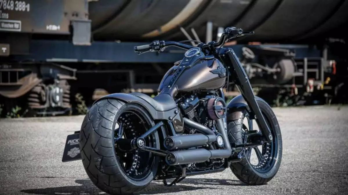 H-D Softail Fat Boy ‘Crescendo’ by Rick’s Motorcycles