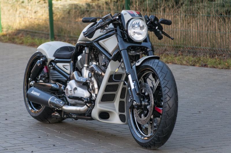 Harley-Davidson V-Rod muscle “300” by Killer Custom