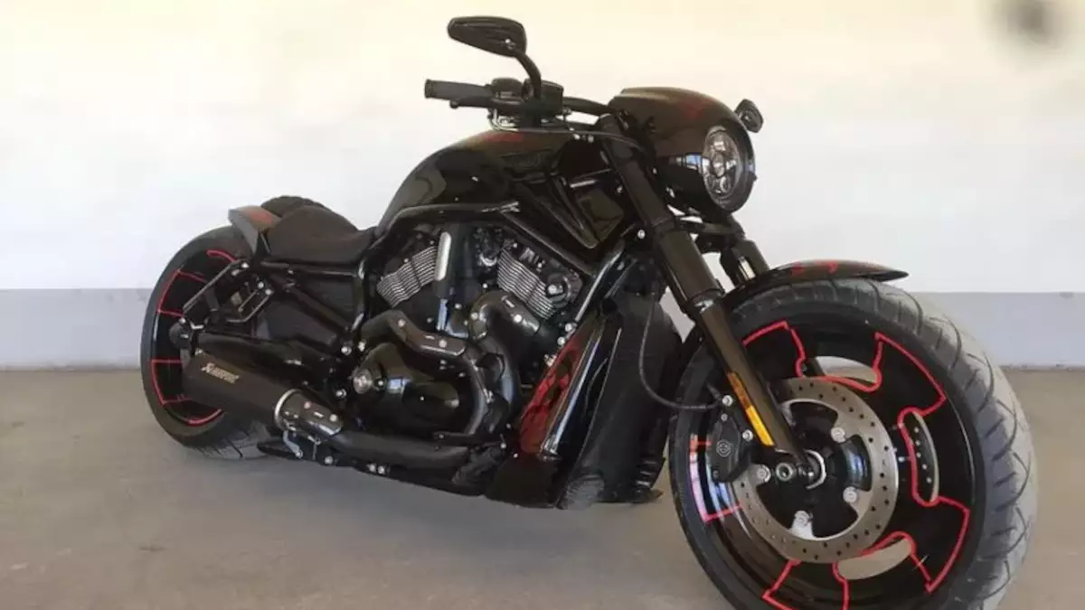 Harley V Rod review ‘Death Proof’ by Burmeisters