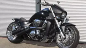Suzuki Boulevard M109R ‘No Risk No Fun’ by Easy