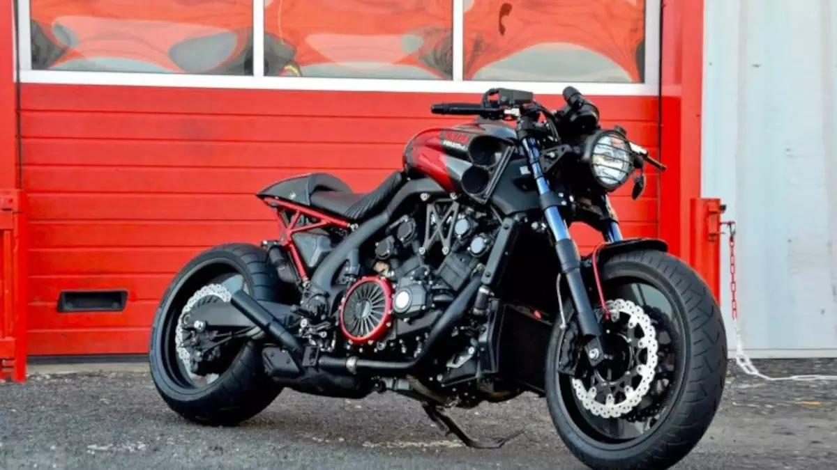 Yamaha VMax ‘Fast Ruby’ by Liberty Yam