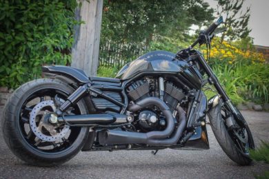 WOW! Harley-Davidson V-Rod 