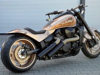 suzuki-intruder-M1800R-Katana-easy-motorcycles-7