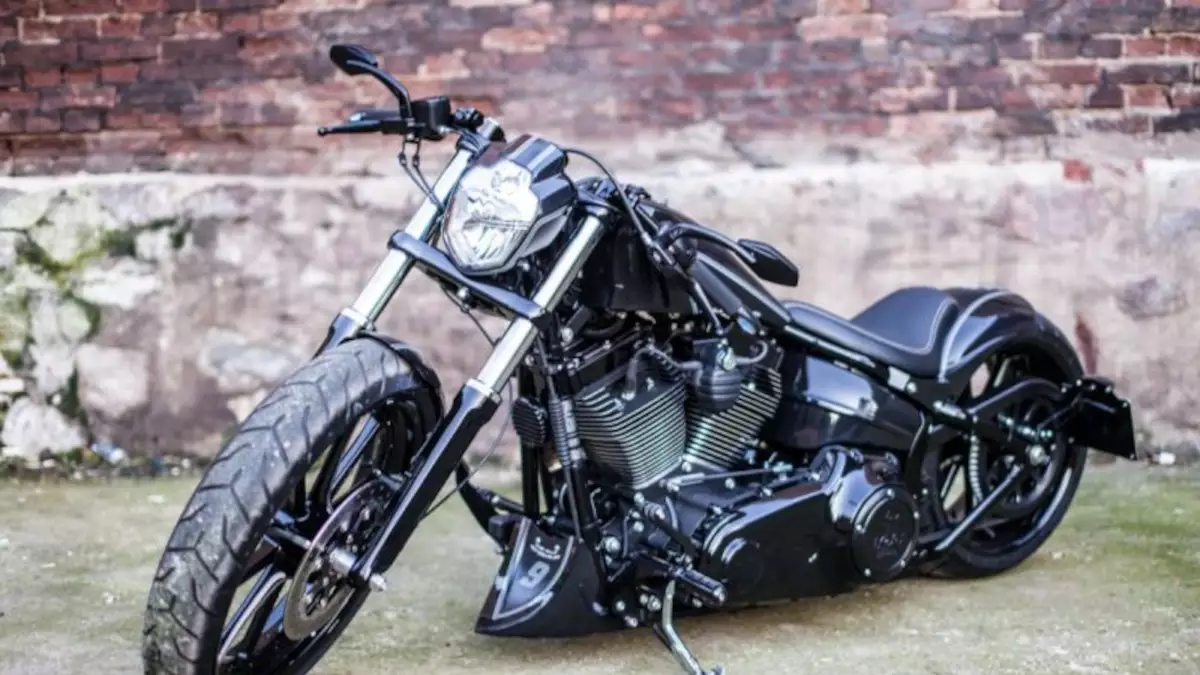 Harley-Davidson Softail Breakout ‘Darkliner’ by Nine Hills Motorcycles