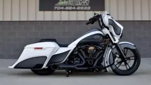 Harley Davidson Bagger Street Glide ‘Bully’ by The Bike Exchange