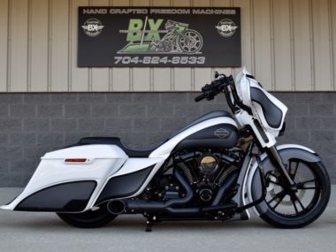 Harley Davidson Bully Street Glide Bagger by The Bike Exchange 1