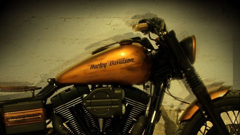 Harley-Davidson Dyna Street Bob Bobber by Kustom Kio