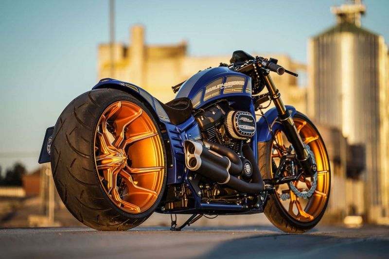 ► Harley Davidson Softail Breakout “Mugello” by Thunderbike