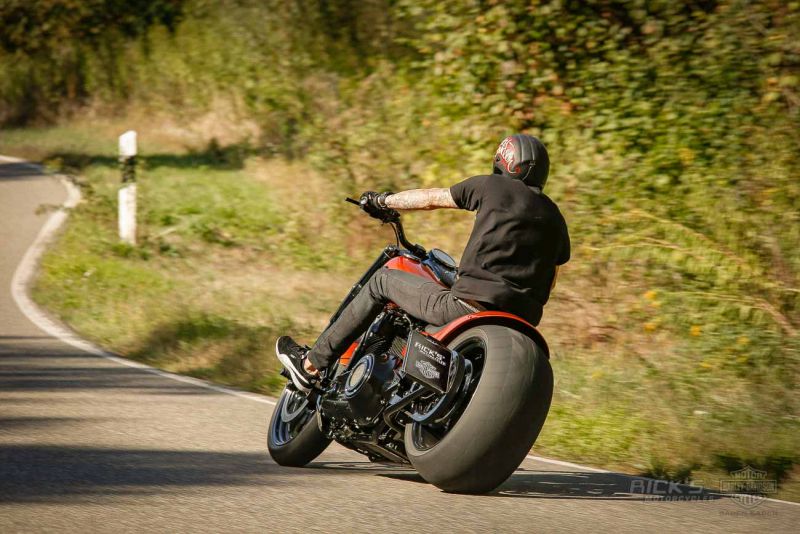 street bob 240 wide tire kit