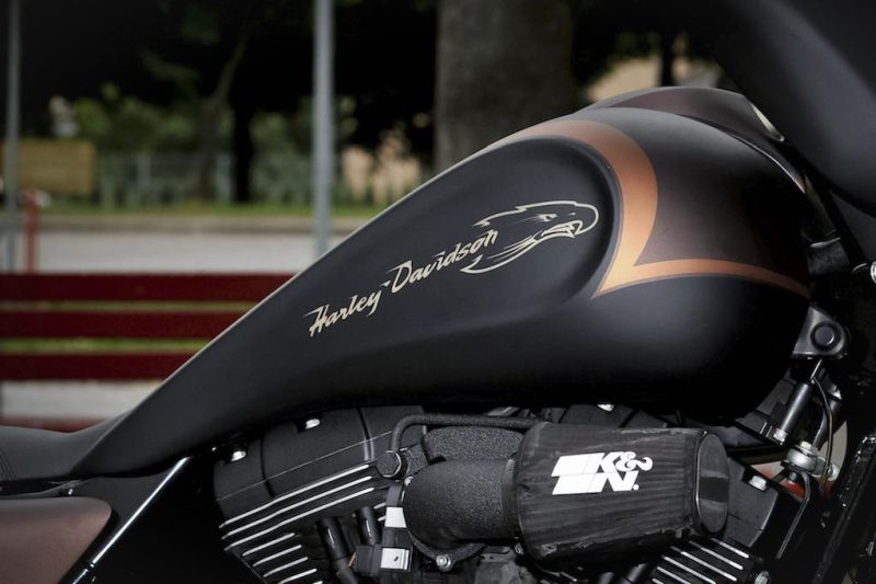 Harley-Davidson Street Glide BLACKOUT BAGGER by killer custom