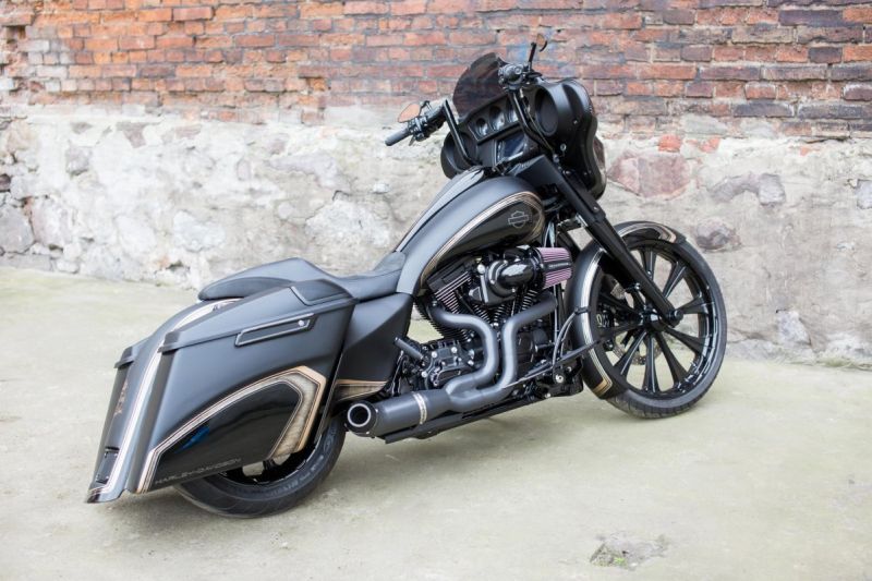 Harley-Davidson Street Glide Bagger by Nine Hills Motorcycles from Poland