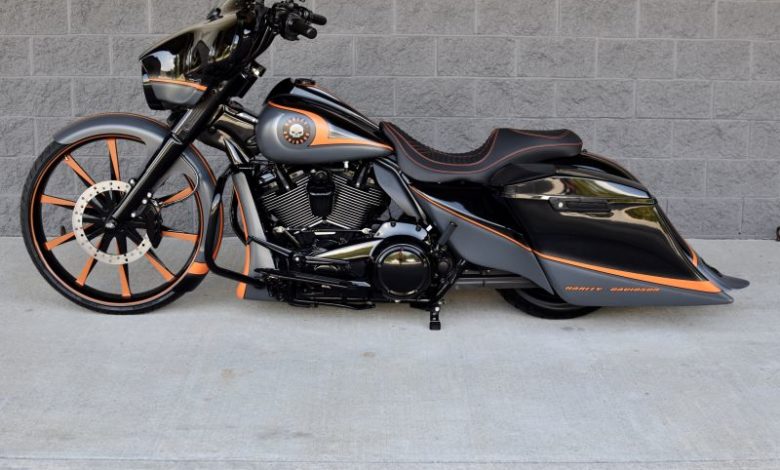 Harley-Davidson Street Glide bagger custom by The Bike Exchange - DARK ...