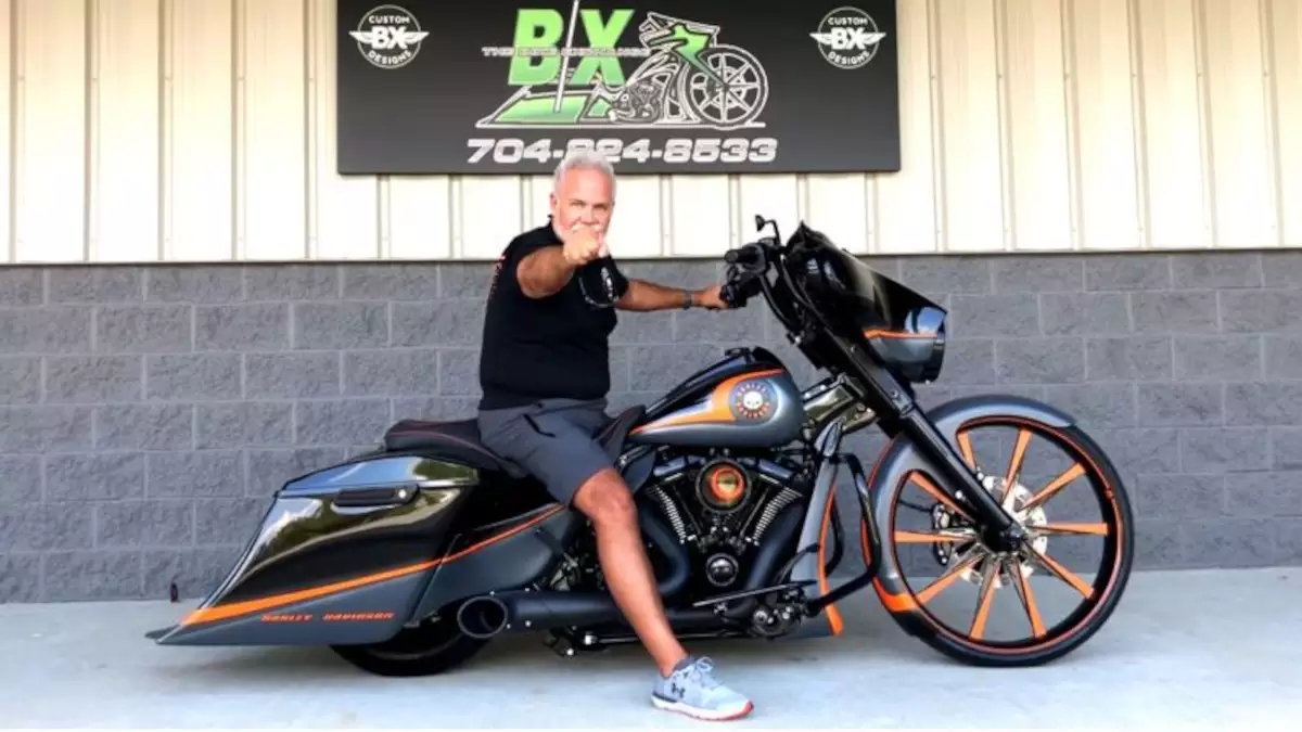 Harley-Davidson Street Glide bagger custom by The Bike Exchange