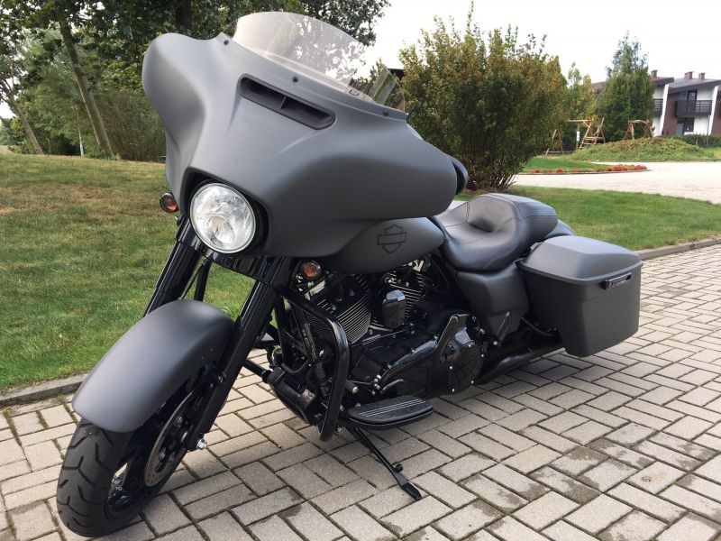 Harley-Davidson Street Glide by rb custom
