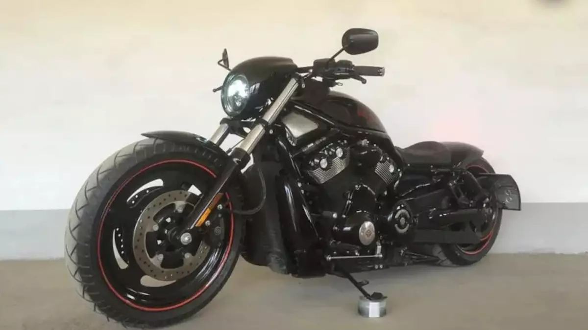Harley Davidson V Rod muscle Custom by Burmeisters
